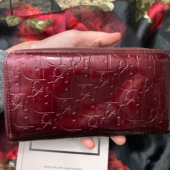 EUC Christian Dior Bordeaux long zip trotter wallet &book💕 - Picture 5 of 11